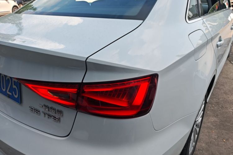 Audi A3 2016 car image #8