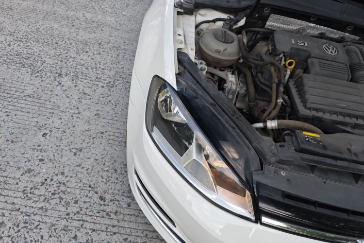 Volkswagen Golf 2015 car image #8