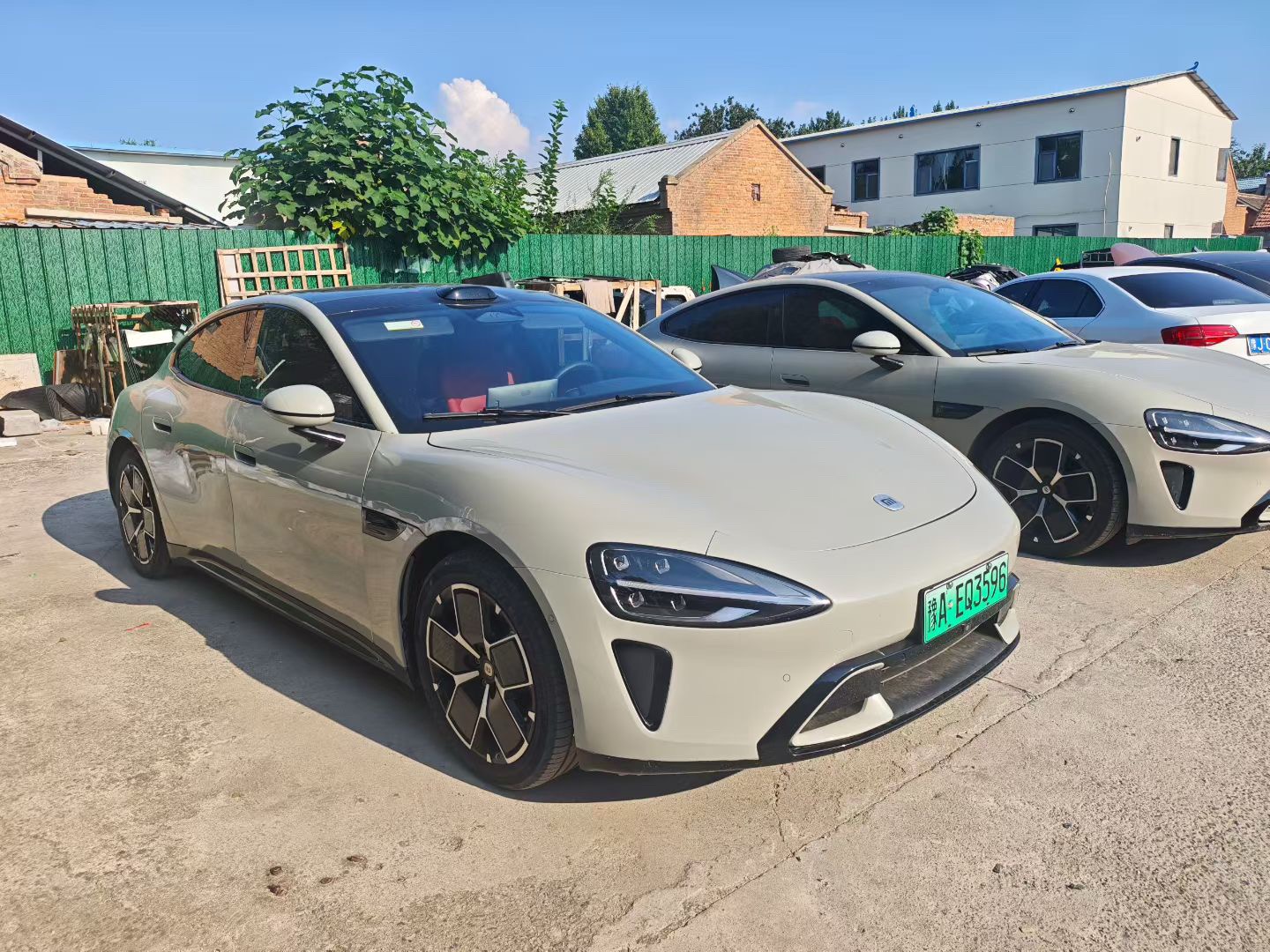 MI SU7 2025 car image #2