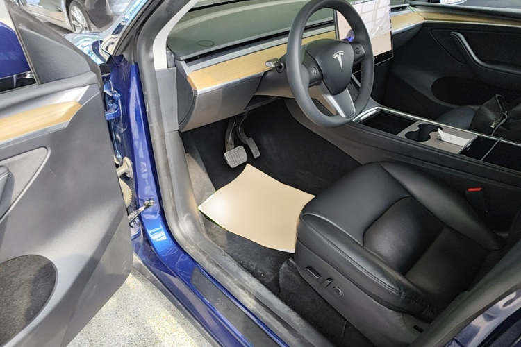 Tesla Model Y 2021 #16 Tesla Model Y 2021 car image #16