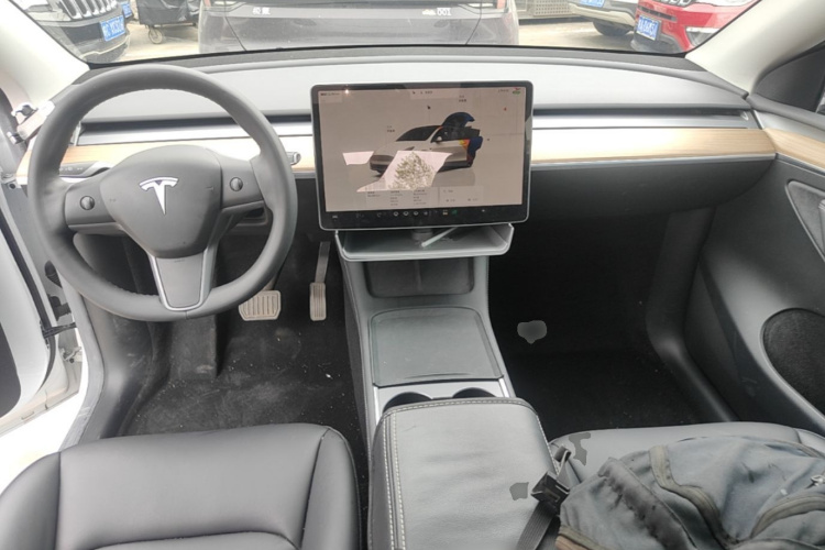 Tesla Model Y 2022 #10 Tesla Model Y 2022 car image #10