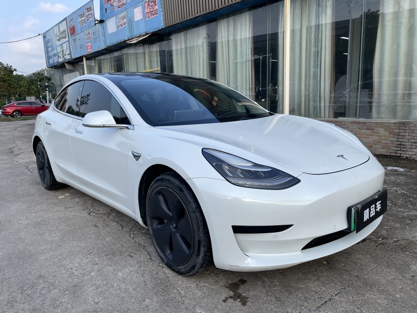 Tesla Model 3 2020 car image 