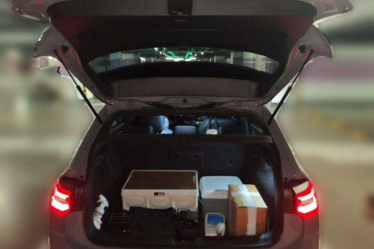 Volkswagen Golf 2024 car image #17