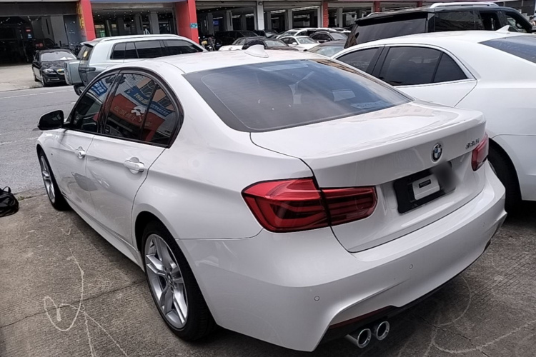 BMW 3 Series 2018 #5 BMW 3 Series 2018 car image #5