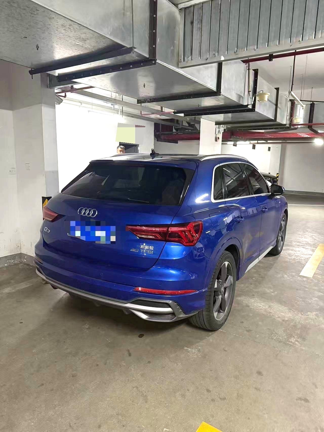 Audi Q3 2019 car image #7