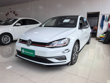 Volkswagen Golf 2018 Volkswagen Golf 2018 صورة سيارة