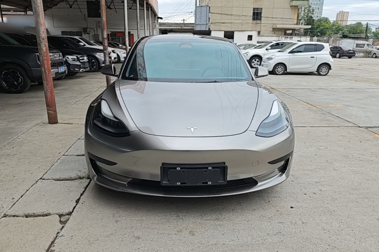 Tesla Model 3 2022 car image #3