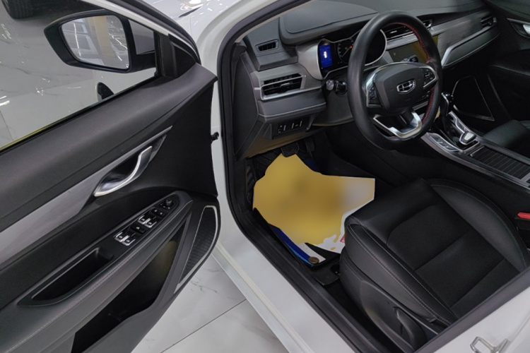 GEELY Emgrand 2021 car image #16