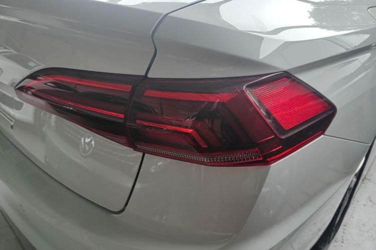 Volkswagen Bora 2022 car image #8