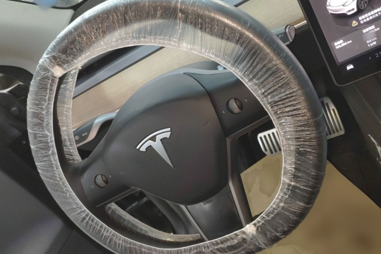 Tesla Model Y 2022 #11 Tesla Model Y 2022 car image #11