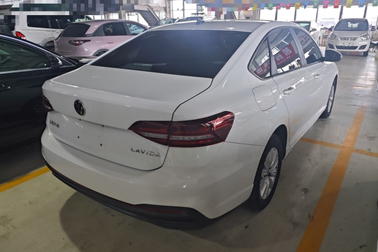 Volkswagen Lavida 2022 car image #5