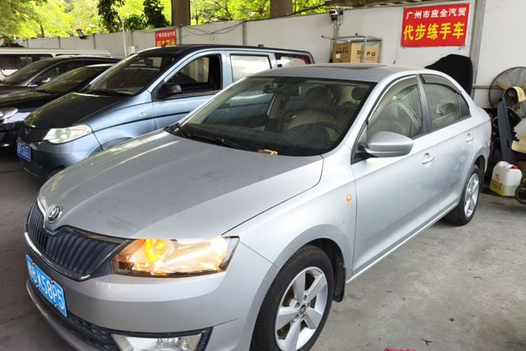 Skoda Rapid 2014 #2 Skoda Rapid 2014 image de voiture #2