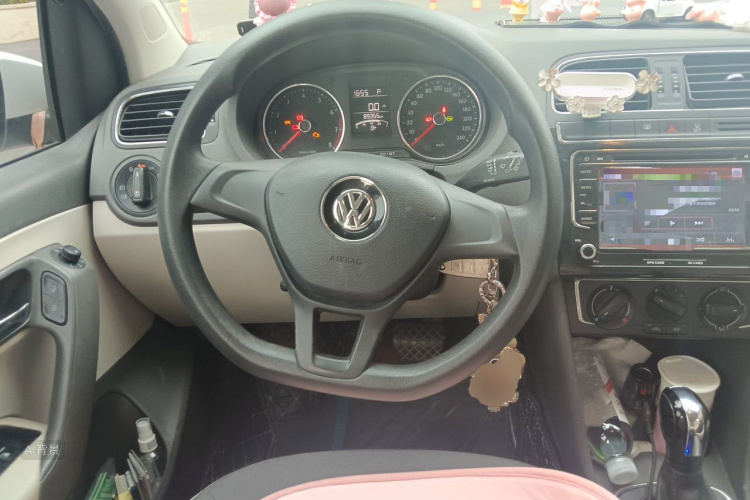 Volkswagen Polo 2016 #12 Volkswagen Polo 2016 car image #12