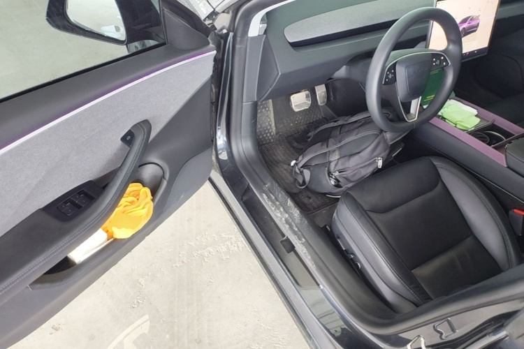 Tesla Model 3 2024 #16 Tesla Model 3 2024 صورة سيارة #16
