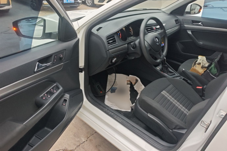 Volkswagen Lavida 2023 car image #16