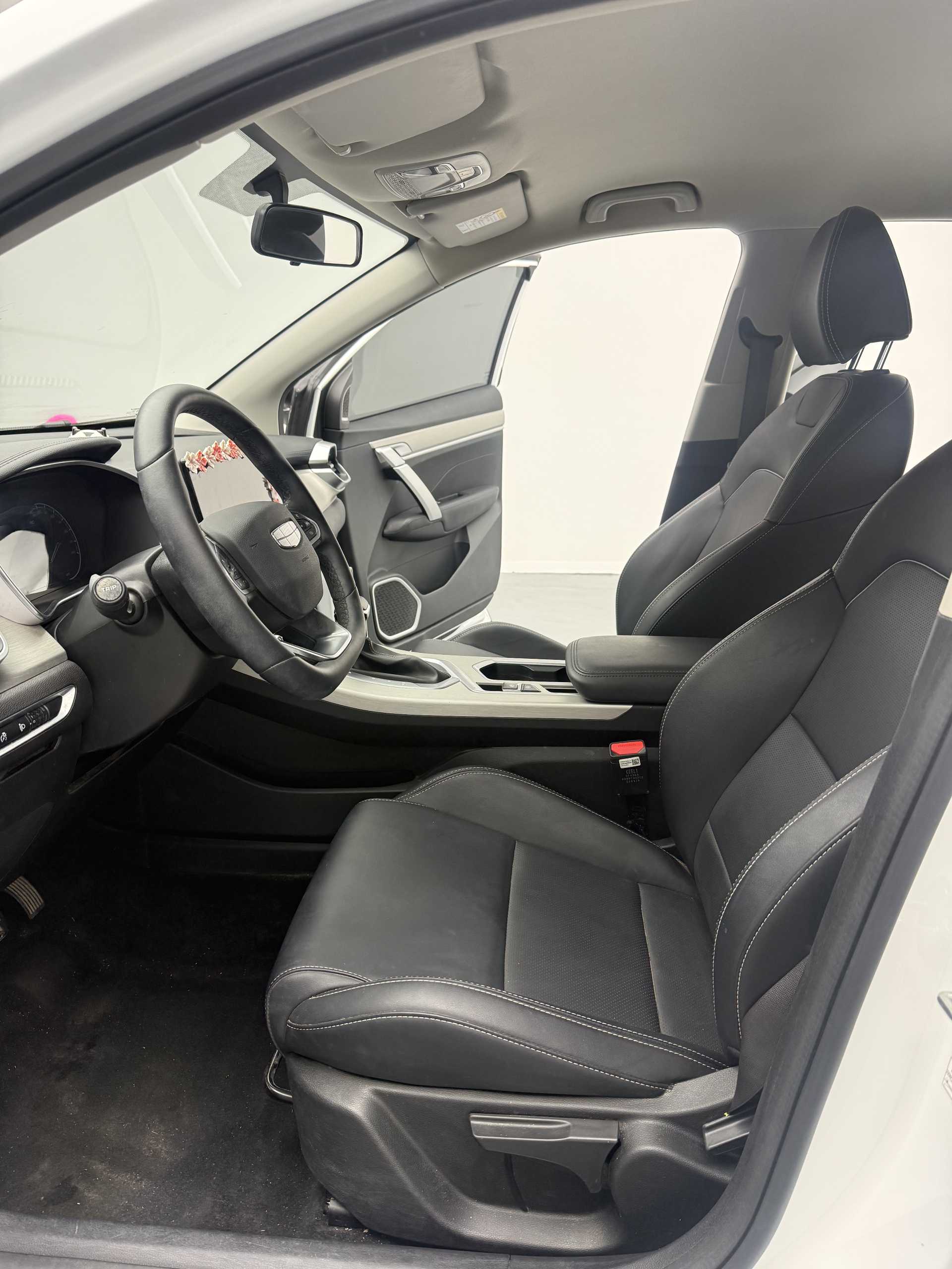 GEELY Coolray 2025 #8 GEELY Coolray 2025 car image #8