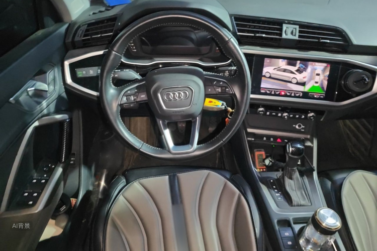 Audi Q3 2021 car image #12