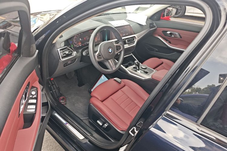 BMW 3 Series 2021 car image #15