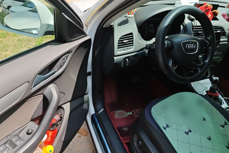Audi Q3 2018 #18 Audi Q3 2018 car image #18
