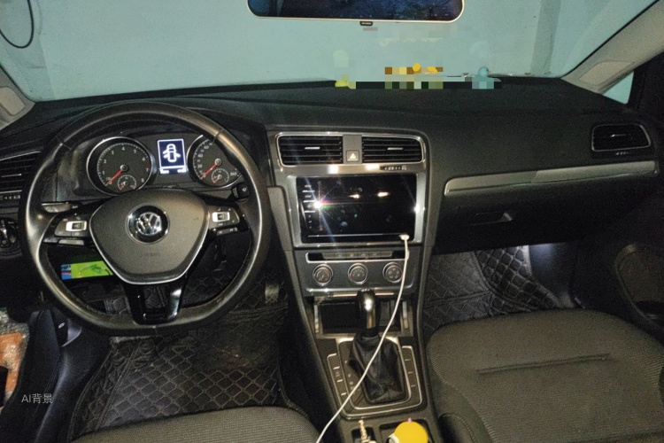 Volkswagen Golf 2020 car image #11
