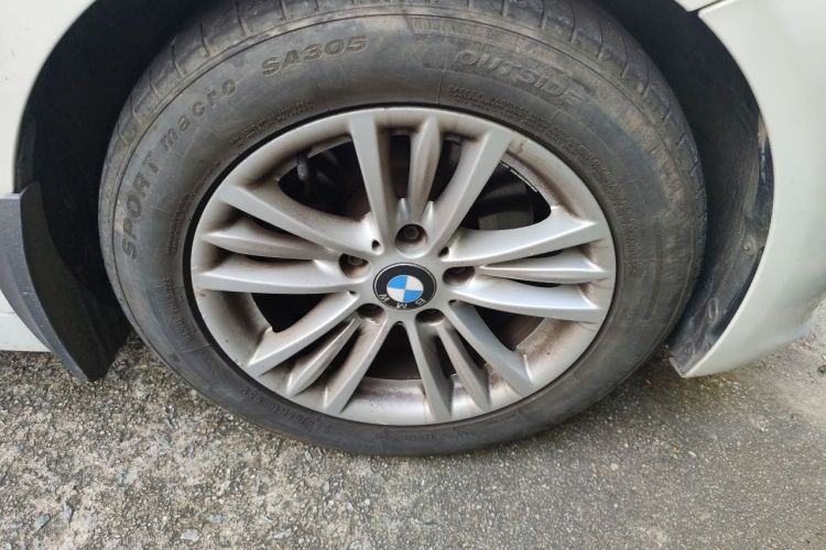 BMW 3 Series 2015 car image #3