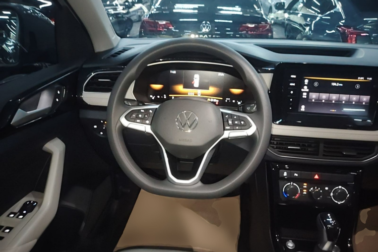 Volkswagen Tharu 2025 car image #15