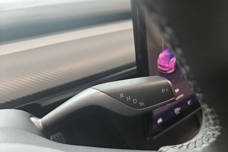 Tesla Model Y 2022 #14 Tesla Model Y 2022 car image #14