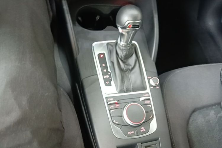 Audi A3 2016 car image #16