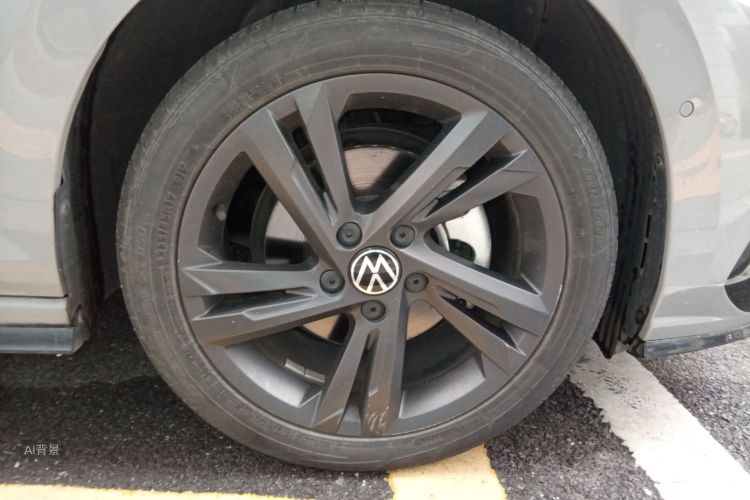 Volkswagen Golf 2021 car image #9
