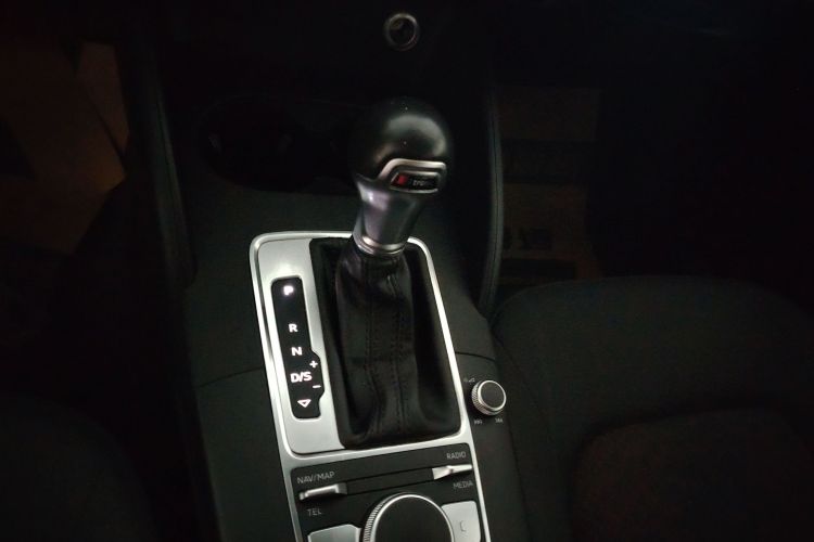 Audi A3 2018 car image #14