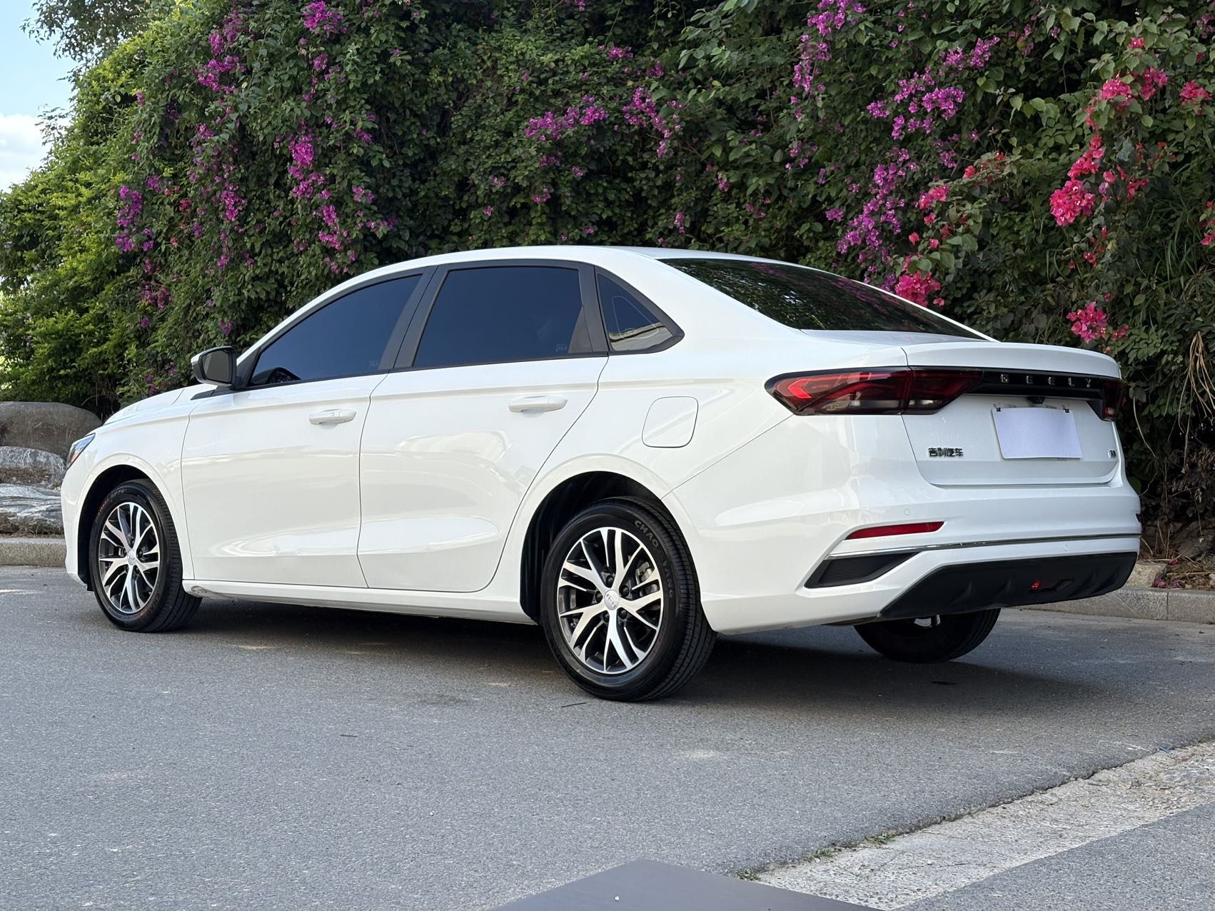 GEELY Emgrand 2023 #9 GEELY Emgrand 2023 car image #9