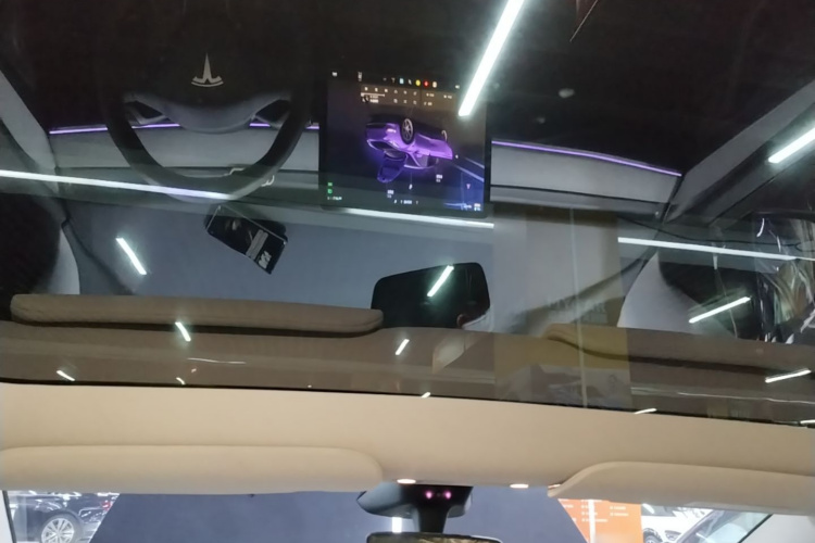 Tesla Model Y 2024 imagem de carro #18