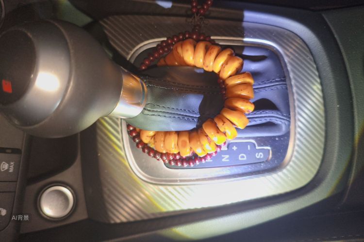 Audi Q3 2019 car image #16