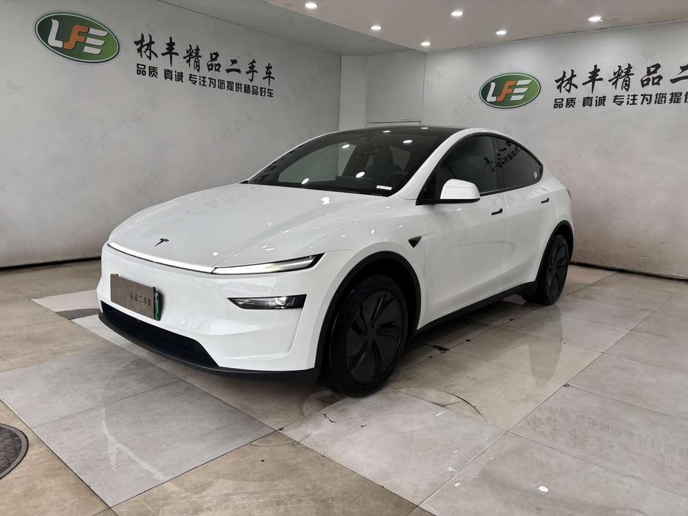 Tesla Model Y 2026 Tesla Model Y 2026 immagine di auto