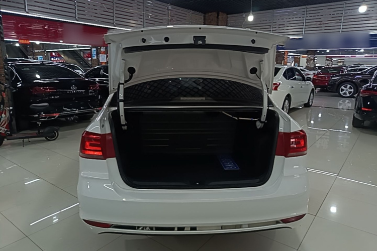 Volkswagen Santana 2019 #19 Volkswagen Santana 2019 car image #19