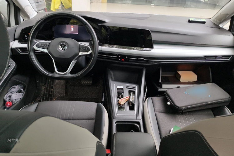 Volkswagen Golf 2021 car image #11