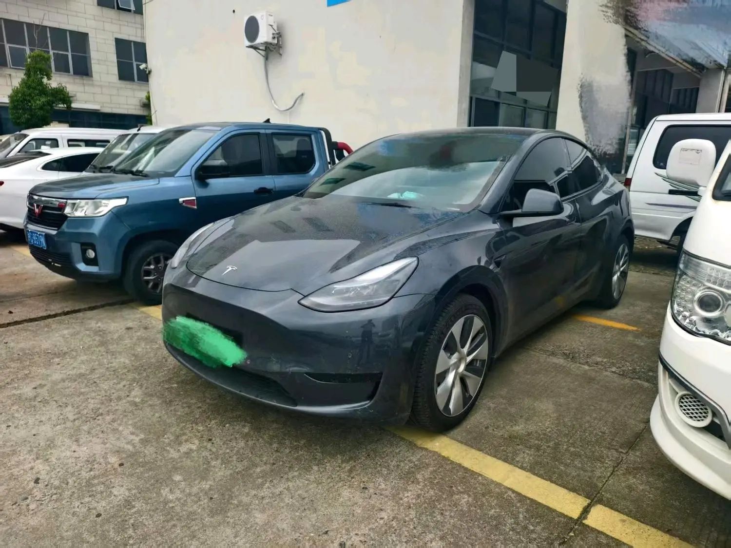 Tesla Model Y 2022 Tesla Model Y 2022 car image