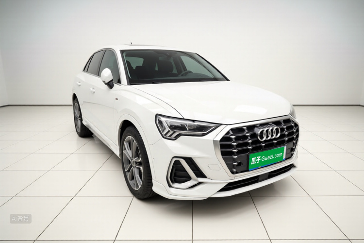 Audi Q3 2021 car image #4