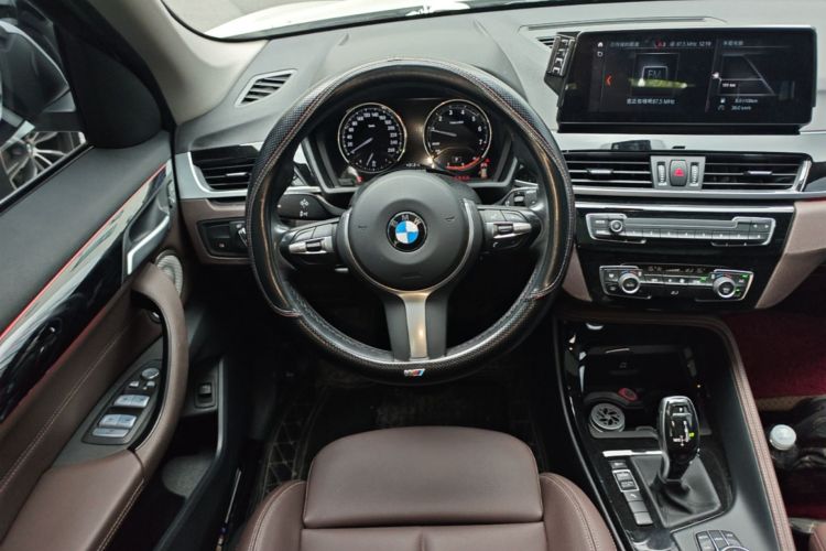 BMW X1 2023 car image #12