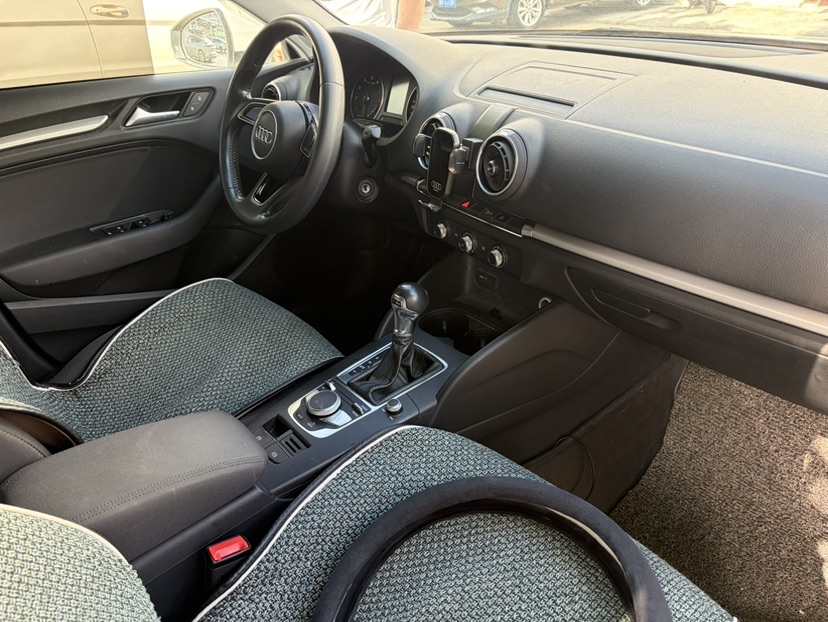 Audi A3 2017 car image #4