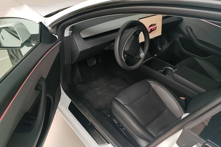 Tesla Model 3 2024 #16 Tesla Model 3 2024 car image #16