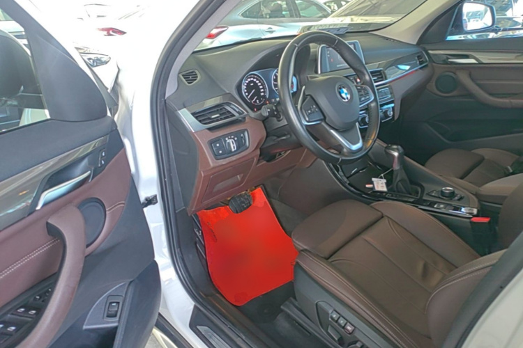 BMW X1 2019 imagen de coche #16