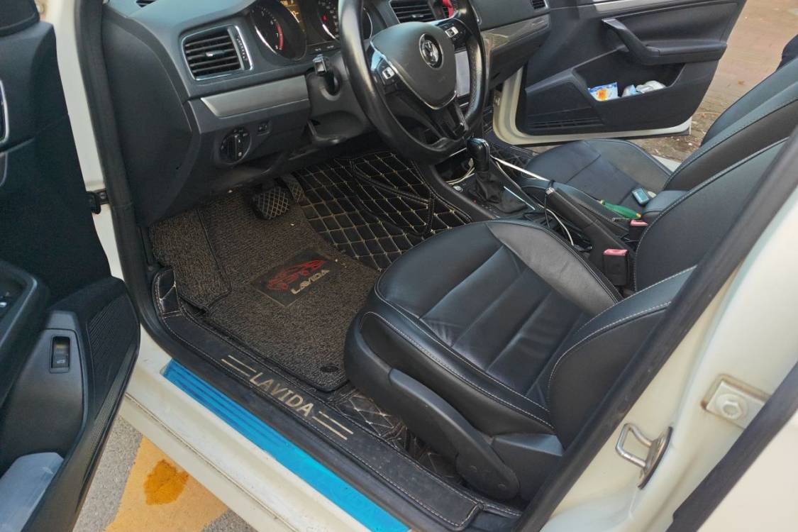 Volkswagen Lavida 2018 car image #25