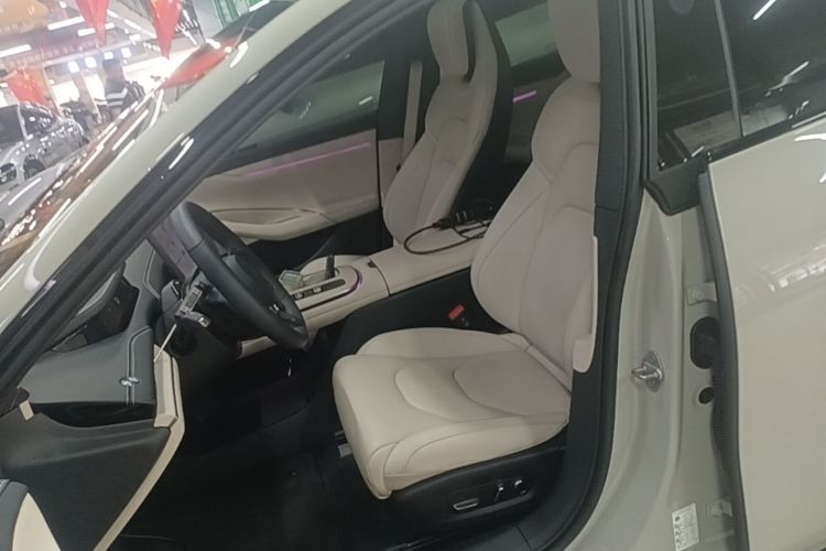 MI SU7 2025 car image #18