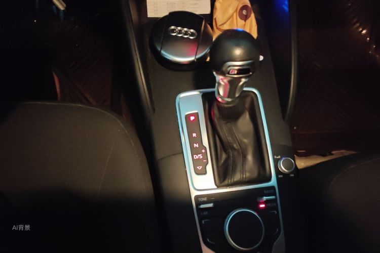 Audi A3 2015 car image #16