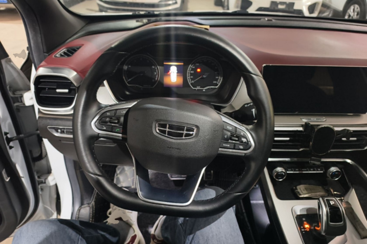 GEELY Coolray 2020 car image #11