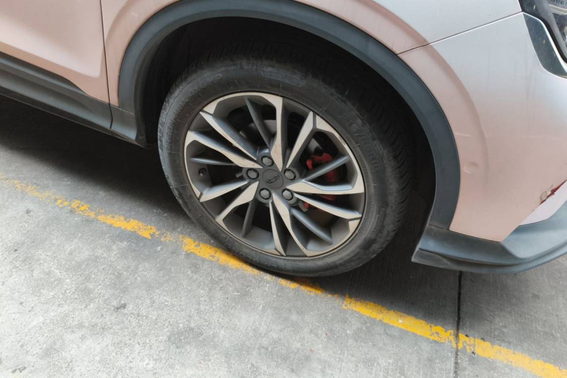 GEELY Coolray 2019 car image #9