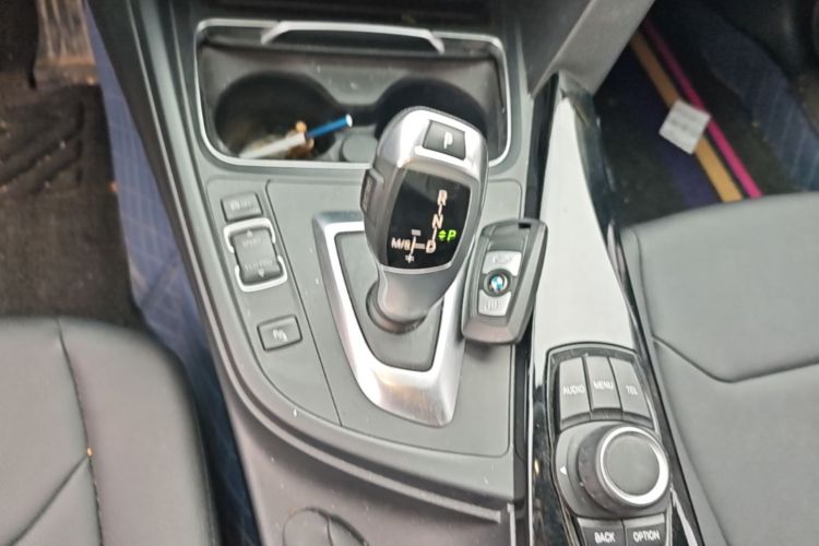 BMW 3 Series 2017 #14 BMW 3 Series 2017 car image #14