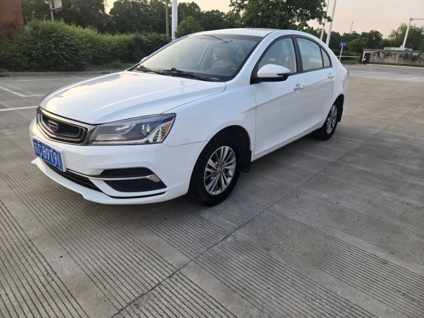 GEELY Emgrand 2019 GEELY Emgrand 2019 imagen de coche