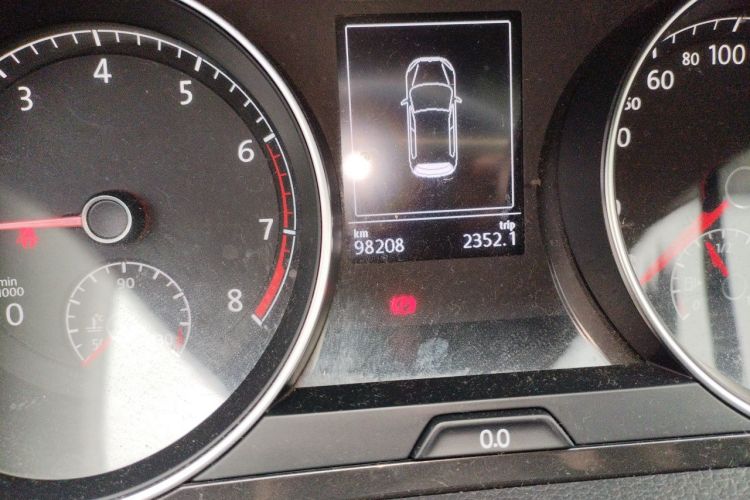 Volkswagen Golf 2017 car image #8